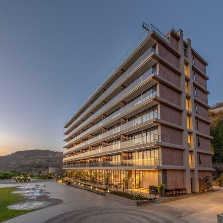 Oxford Golf Resort Pirangut Bagian luar foto