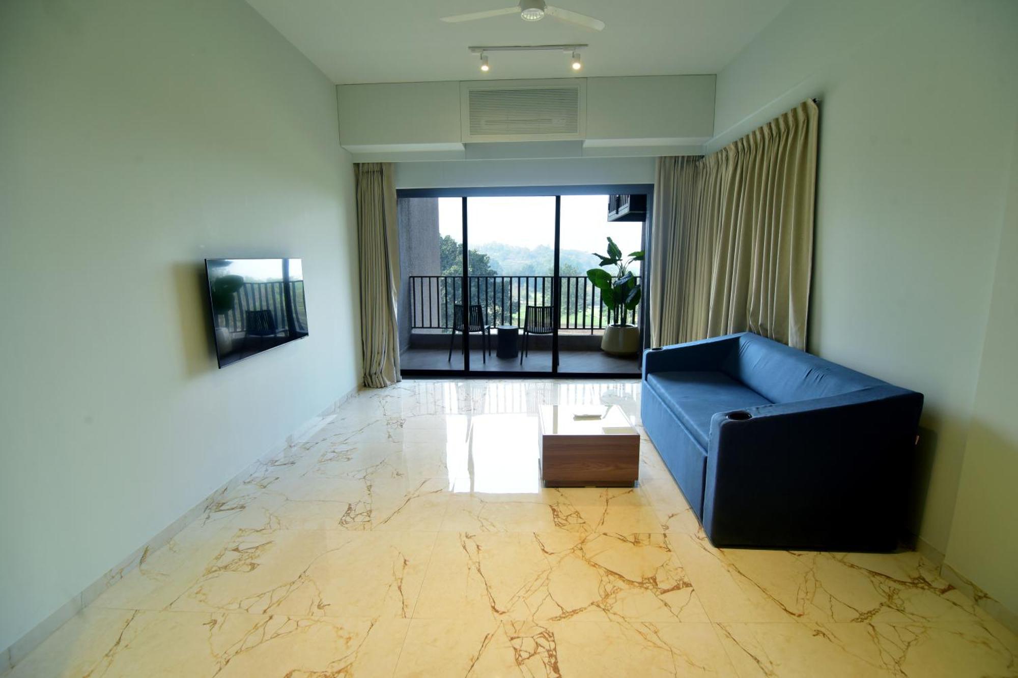 Oxford Golf Resort Pirangut Bagian luar foto